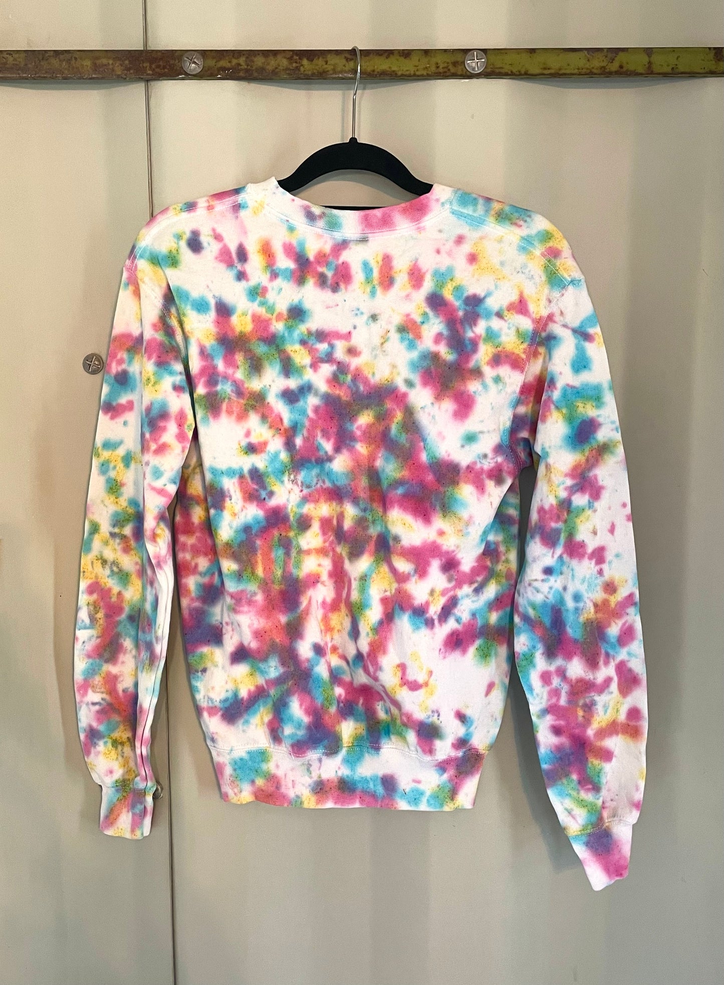 Hand-dyed sweater MELTED RAINBOW