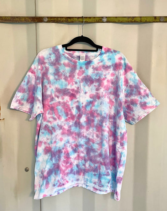 Hand-dyed t-shirt MAKING PURPLE